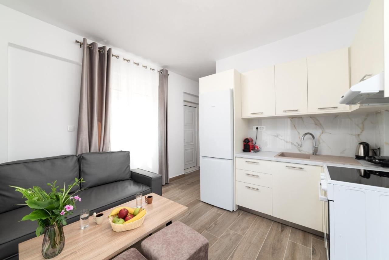 E.Berdufi Apartament Sea View エロウンダ エクステリア 写真